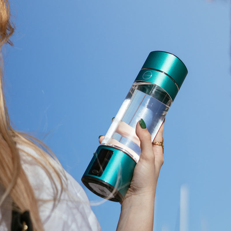 Lumivitae hydrogen water bottle green