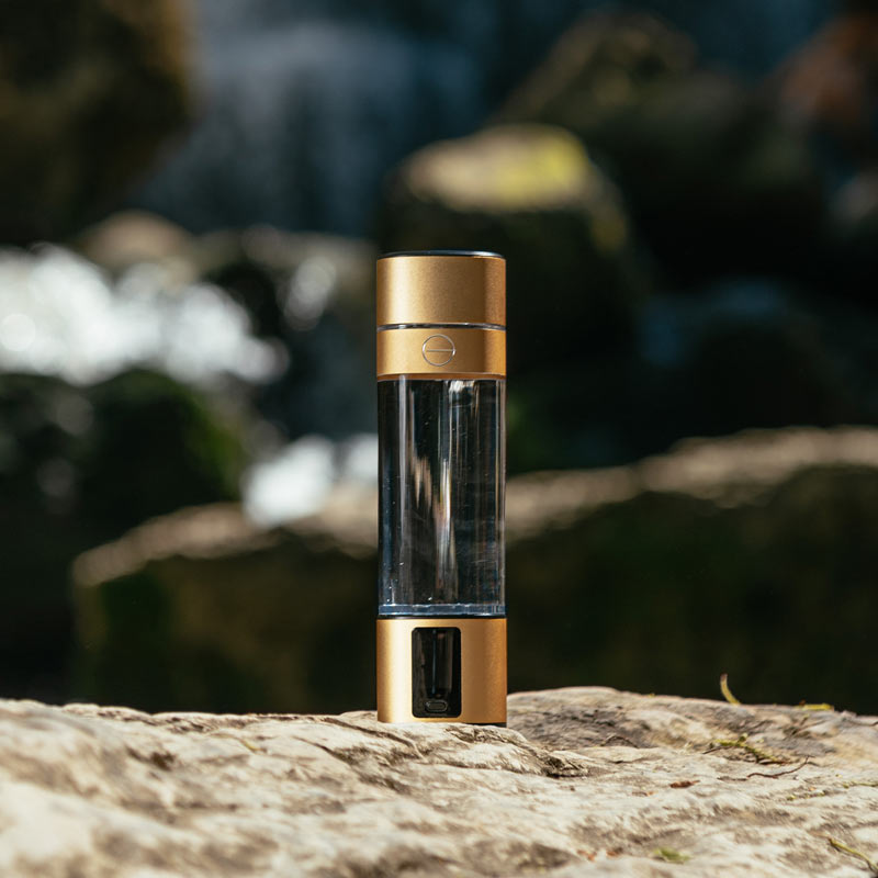 lumivitae bottle gold